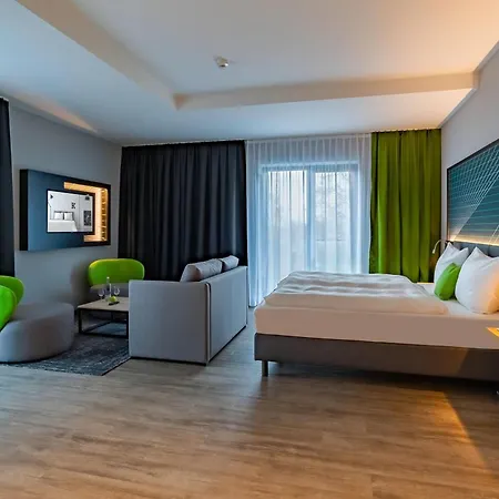 Elaya Kevelaer, Trademark Collection By Wyndham 3*